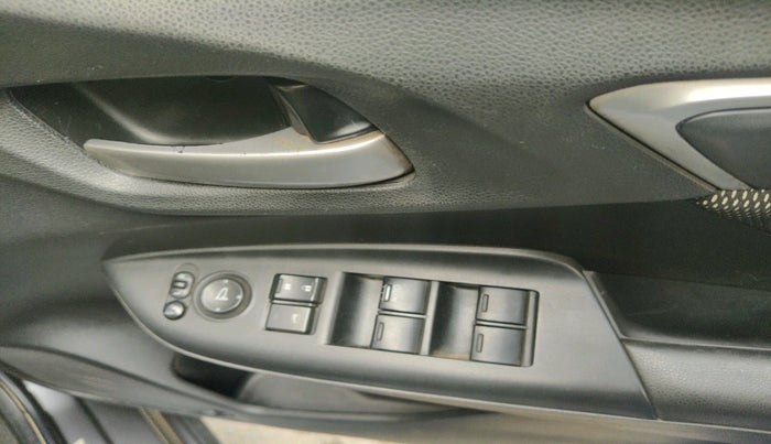 2017 Honda WR-V 1.5L I-DTEC VX MT, Diesel, Manual, 1,45,594 km, interior