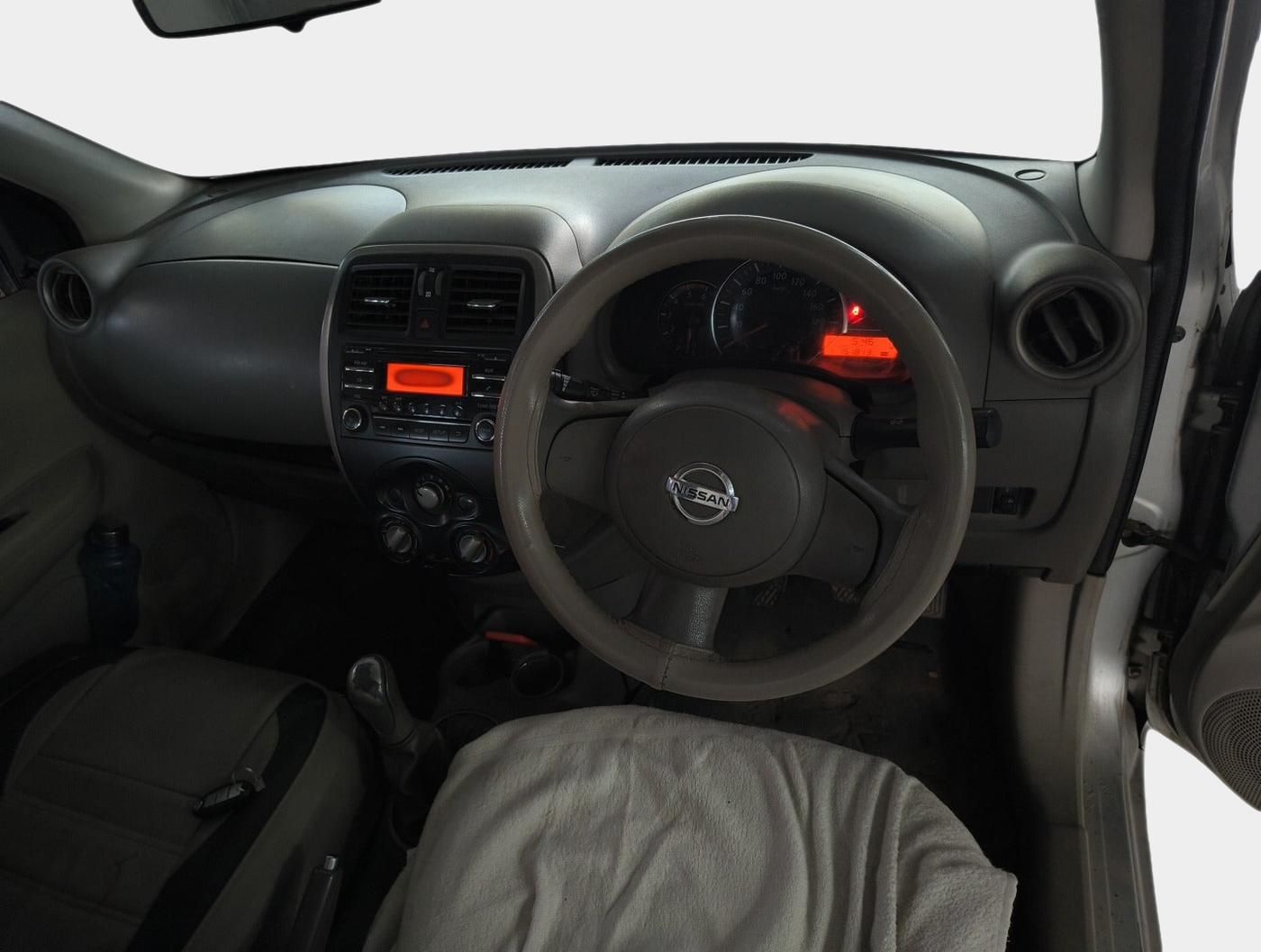 2013 Nissan Micra XL (O) DIESEL, Diesel, Manual, 1,51,815 km, interior