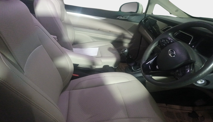 2018 Mahindra MARAZZO M8 7 STR, Diesel, Manual, 1,11,843 km, interior