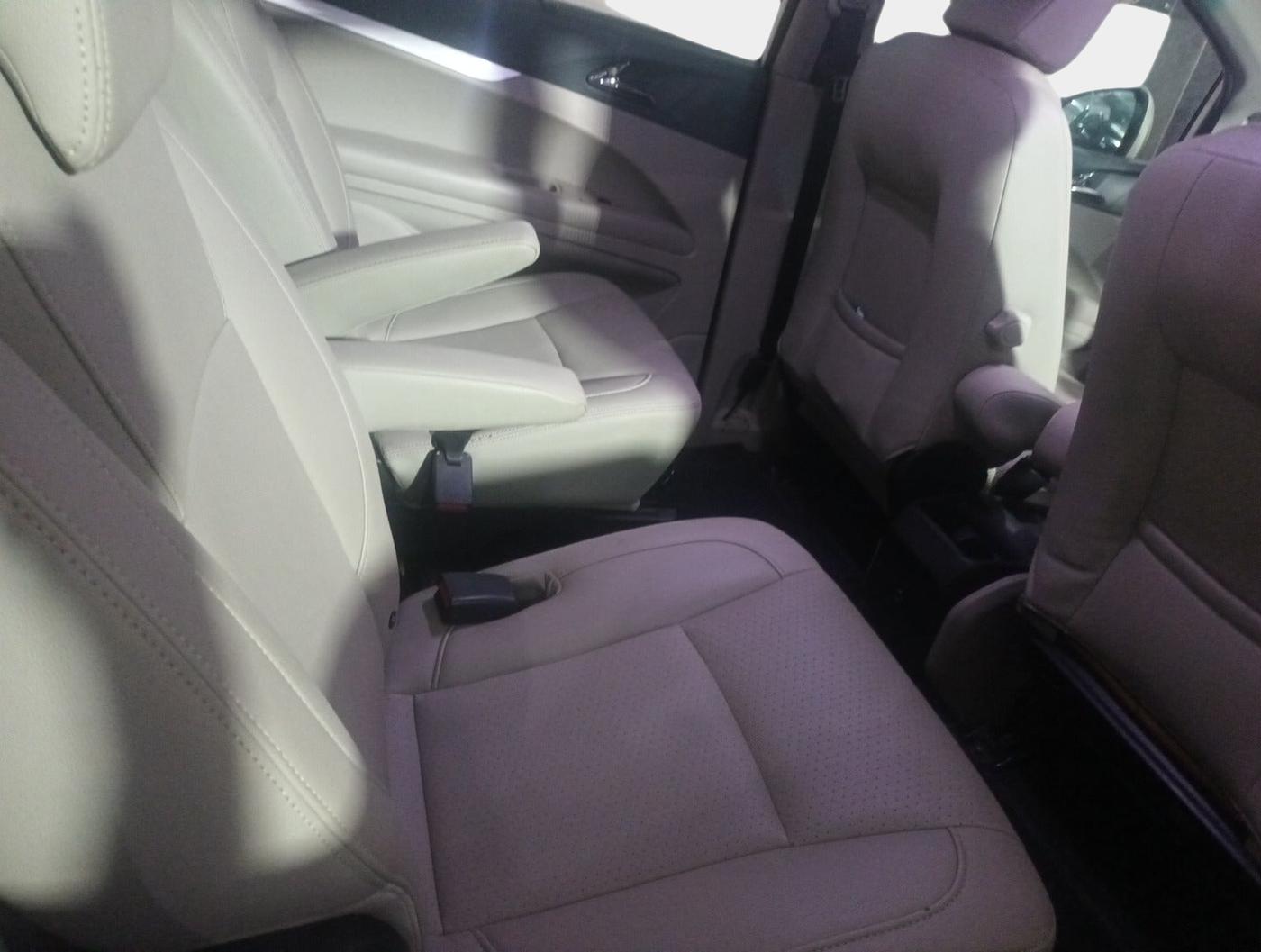 2018 Mahindra MARAZZO M8 7 STR, Diesel, Manual, 1,14,000 km, interior