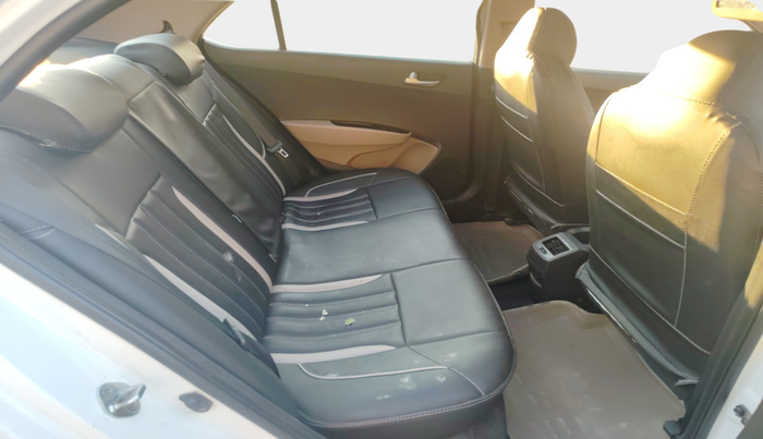 2015 Hyundai Xcent S 1.1 CRDI, Diesel, Manual, 1,27,335 km, interior