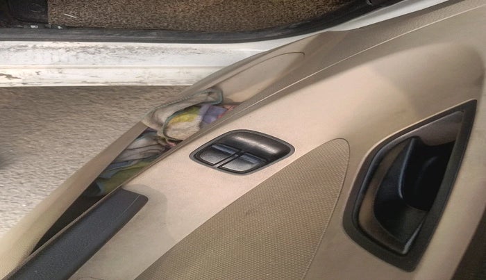 2017 Hyundai Eon ERA +, Petrol, Manual, 70,584 km, interior