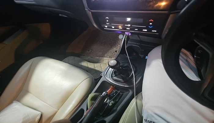 2014 Honda City 1.5L I-DTEC V, Diesel, Manual, 1,09,874 km, interior