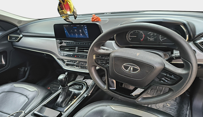 2022 Tata Harrier XTA PLUS 2.0L KRYOTEC DARK EDITION, Diesel, Automatic, 63,374 km, interior