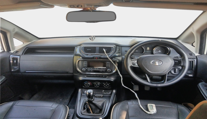 2018 Tata Hexa XE 4X2 7 STR, Diesel, Manual, 69,700 km, interior