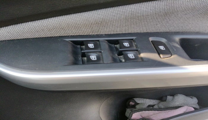 2024 Nissan MAGNITE  XE AMT EZ Shift, Petrol, Automatic, 25,366 km, interior