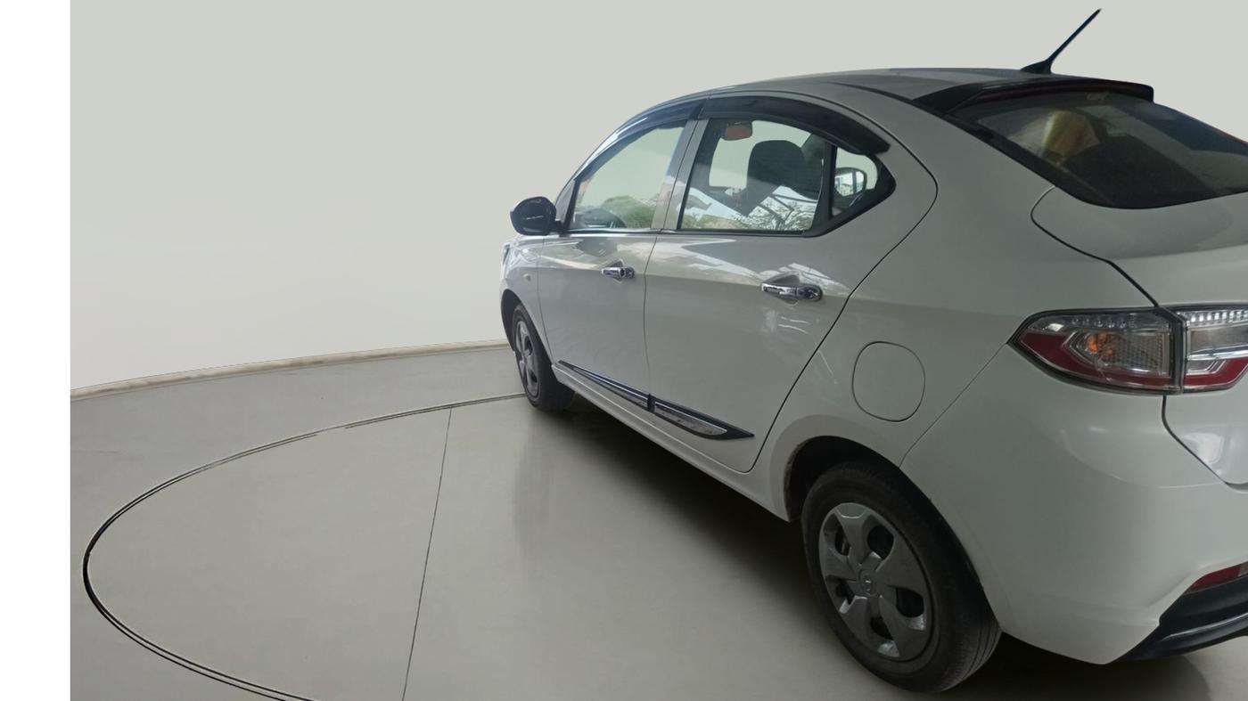 2022 Tata TIGOR XM PETROL, Petrol, Manual, 39,396 km, exterior