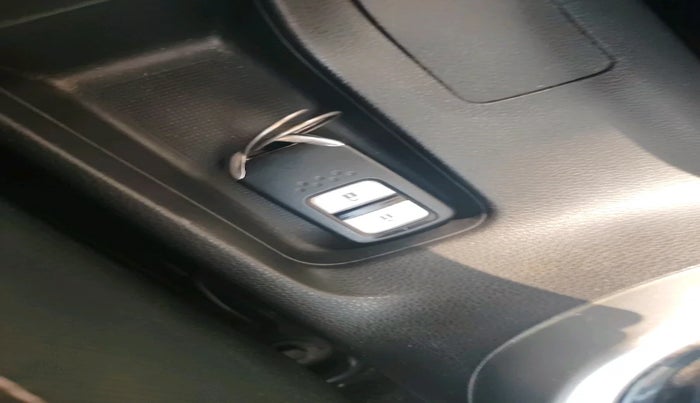 2018 Honda WR-V 1.5L I-DTEC VX MT, Diesel, Manual, 89,423 km, interior