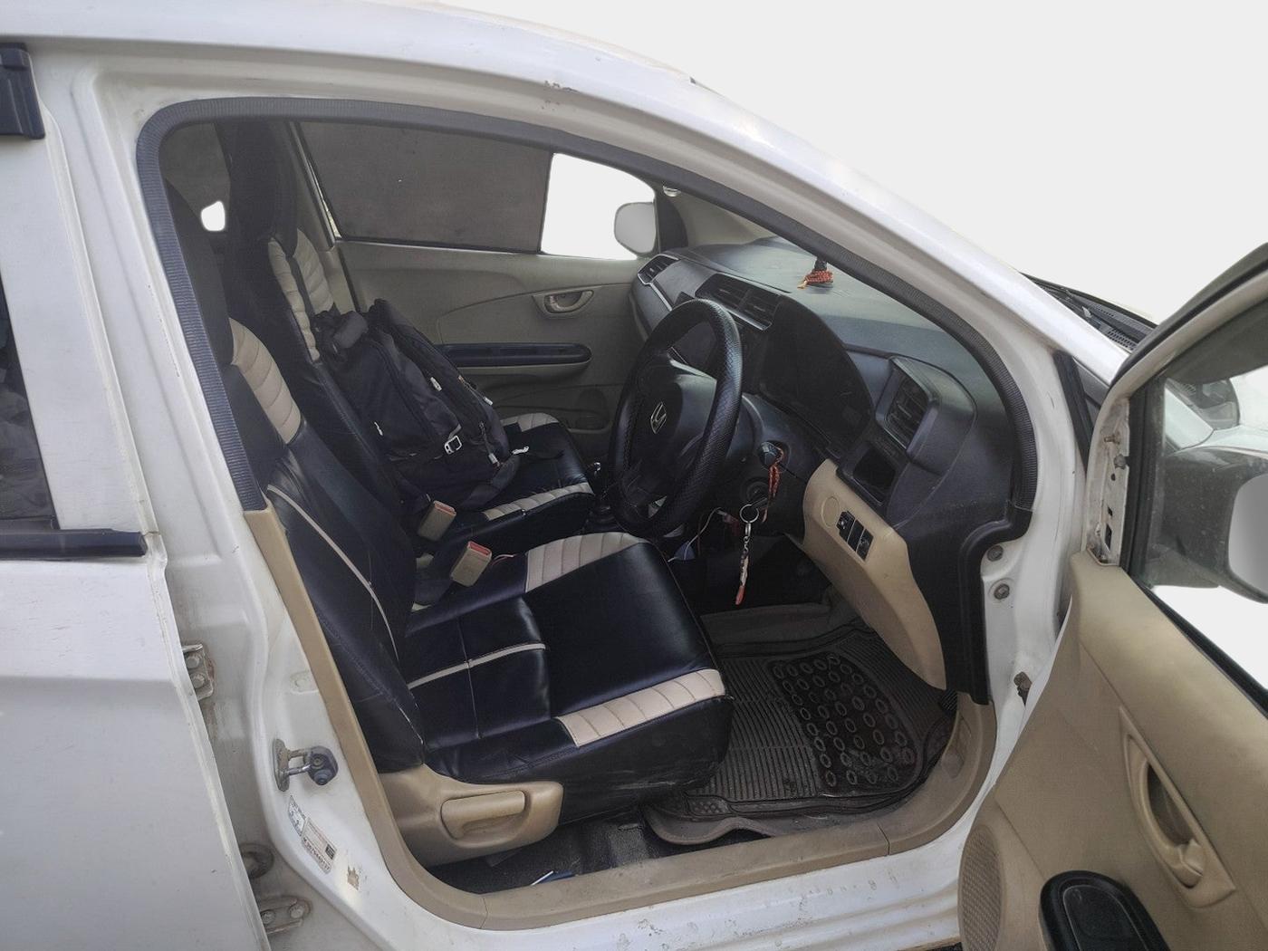 2016 Honda Amaze 1.2L I-VTEC E, Petrol, Manual, 2,62,934 km, interior