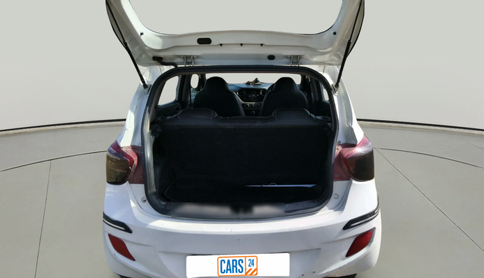 2013 Hyundai Grand i10 MAGNA 1.1 CRDI, Diesel, Manual, 1,19,347 km, exterior