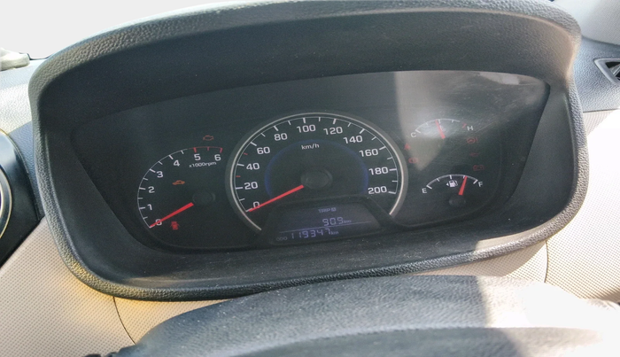 2013 Hyundai Grand i10 MAGNA 1.1 CRDI, Diesel, Manual, 1,19,347 km, interior