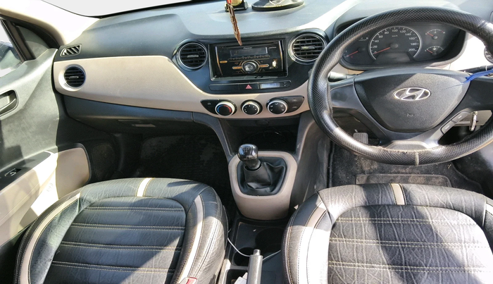 2013 Hyundai Grand i10 MAGNA 1.1 CRDI, Diesel, Manual, 1,19,347 km, interior