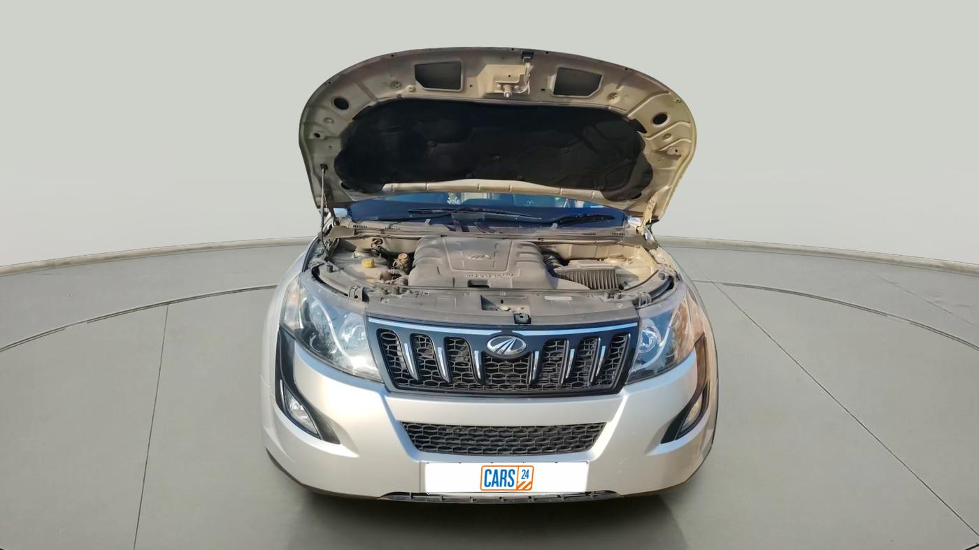 2016 Mahindra XUV500 W6 1.99, Diesel, Manual, 66,115 km, exterior