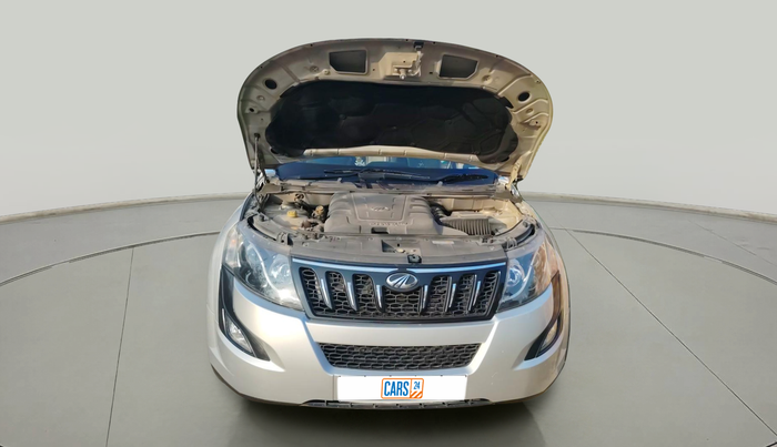 2016 Mahindra XUV500 W6 1.99, Diesel, Manual, 66,115 km, exterior