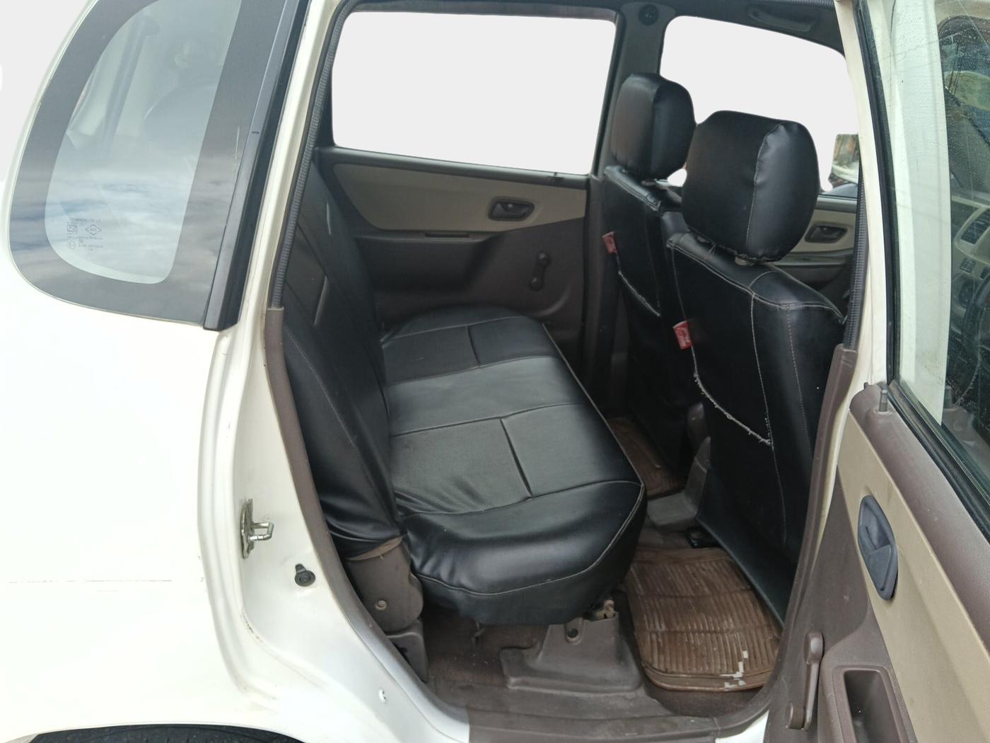 2010 Maruti Zen Estilo LXI, Petrol, Manual, 1,24,486 km, interior