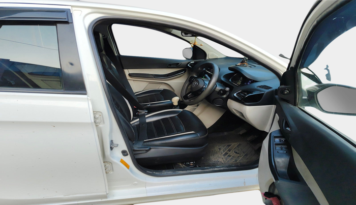 2023 Tata TIGOR XZ CNG, Petrol, Manual, 82,625 km, interior