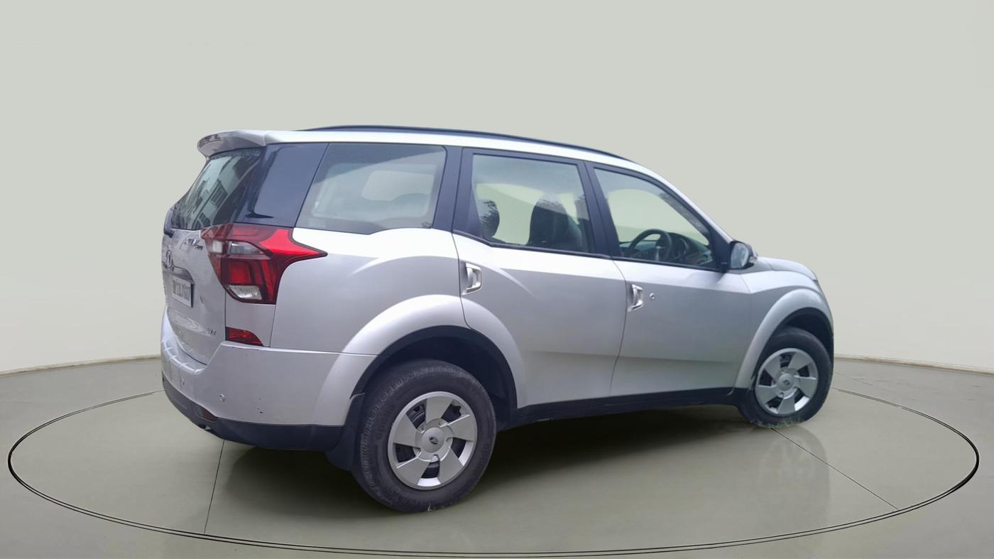 2019 Mahindra XUV500 W7, Diesel, Manual, 37,339 km, exterior