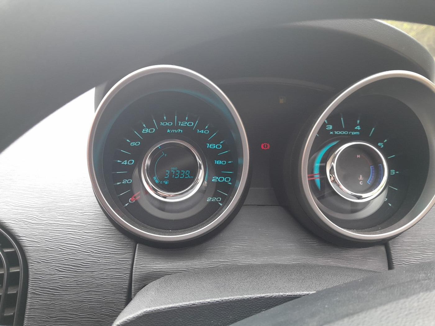 2019 Mahindra XUV500 W7, Diesel, Manual, 37,339 km, interior