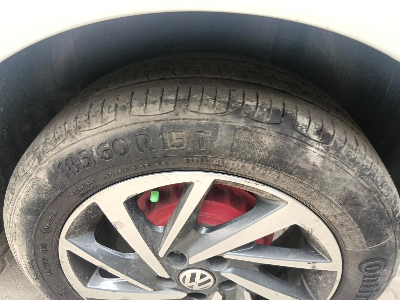 2018 Volkswagen Polo COMFORTLINE 1.0L MPI, Petrol, Manual, 94,354 km, tyre