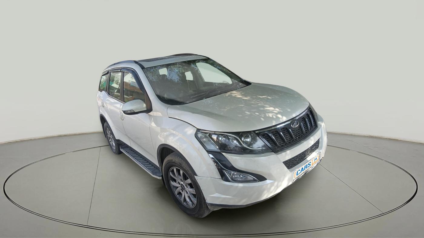 2017 Mahindra XUV500 W10 AT, Diesel, Automatic, 1,67,308 km, exterior