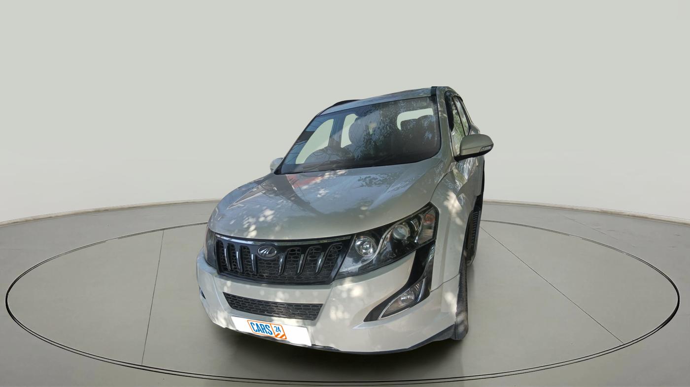2017 Mahindra XUV500 W10 AT, Diesel, Automatic, 1,67,308 km, exterior