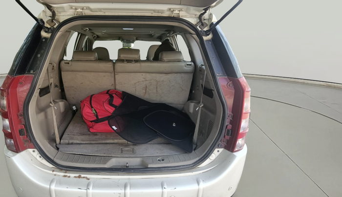 2017 Mahindra XUV500 W10 AT, Diesel, Automatic, 1,67,107 km, exterior