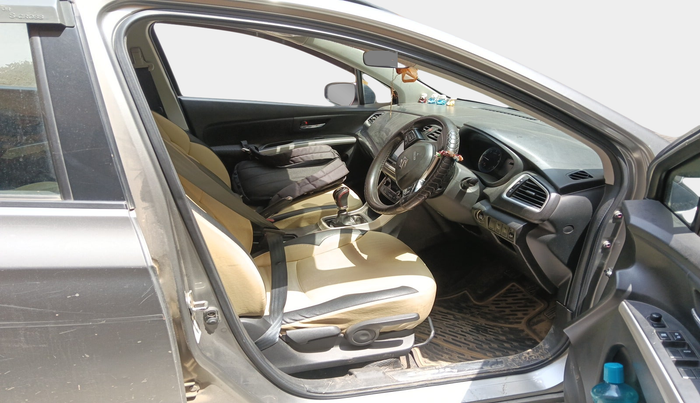 2016 Maruti S Cross ZETA 1.3, Diesel, Manual, 97,118 km, interior