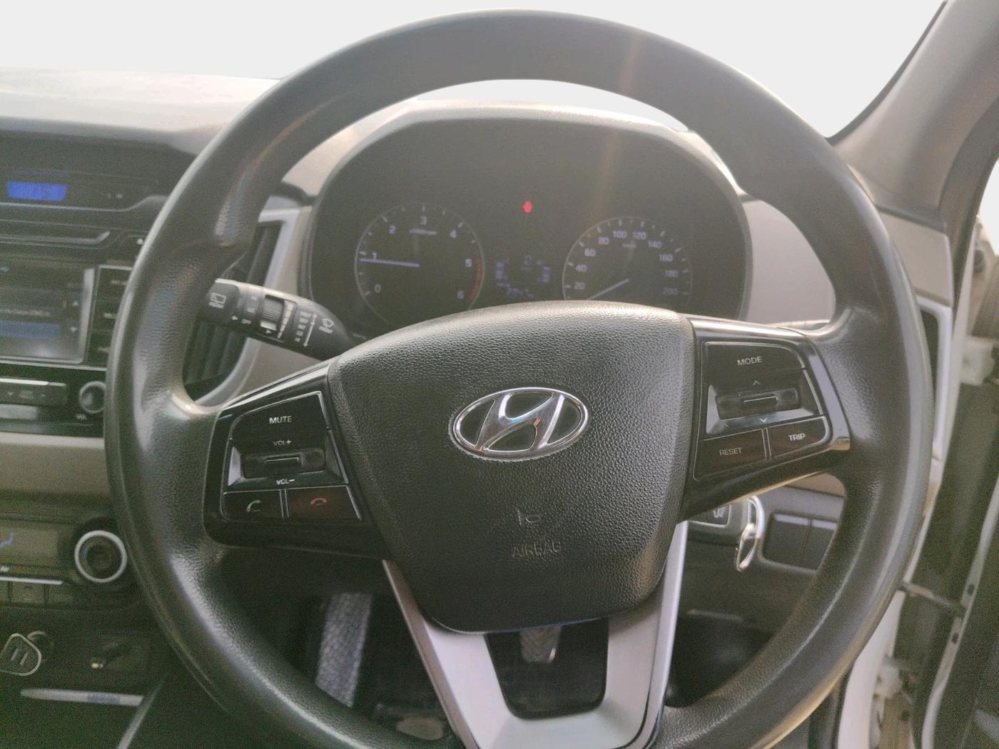 2017 Hyundai Creta SX 1.6 DIESEL, Diesel, Manual, 2,00,566 km, interior