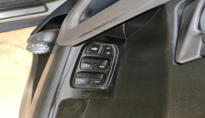 2017 Hyundai Creta SX 1.6 DIESEL, Diesel, Manual, 2,00,566 km, interior