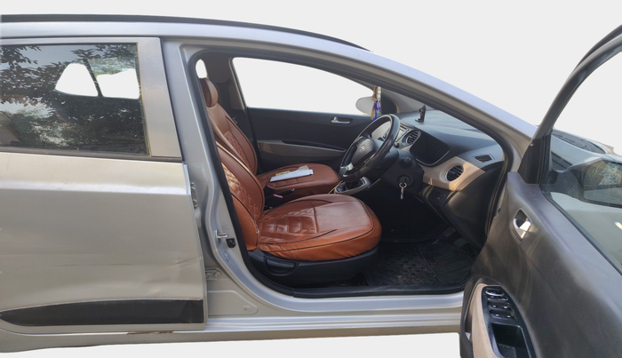 2015 Hyundai Grand i10 SPORTZ 1.1 CRDI, Diesel, Manual, 92,418 km, interior