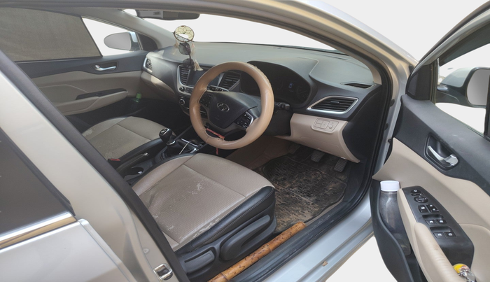 2018 Hyundai Verna 1.6 VTVT SX O, Petrol, Manual, 1,12,530 km, interior