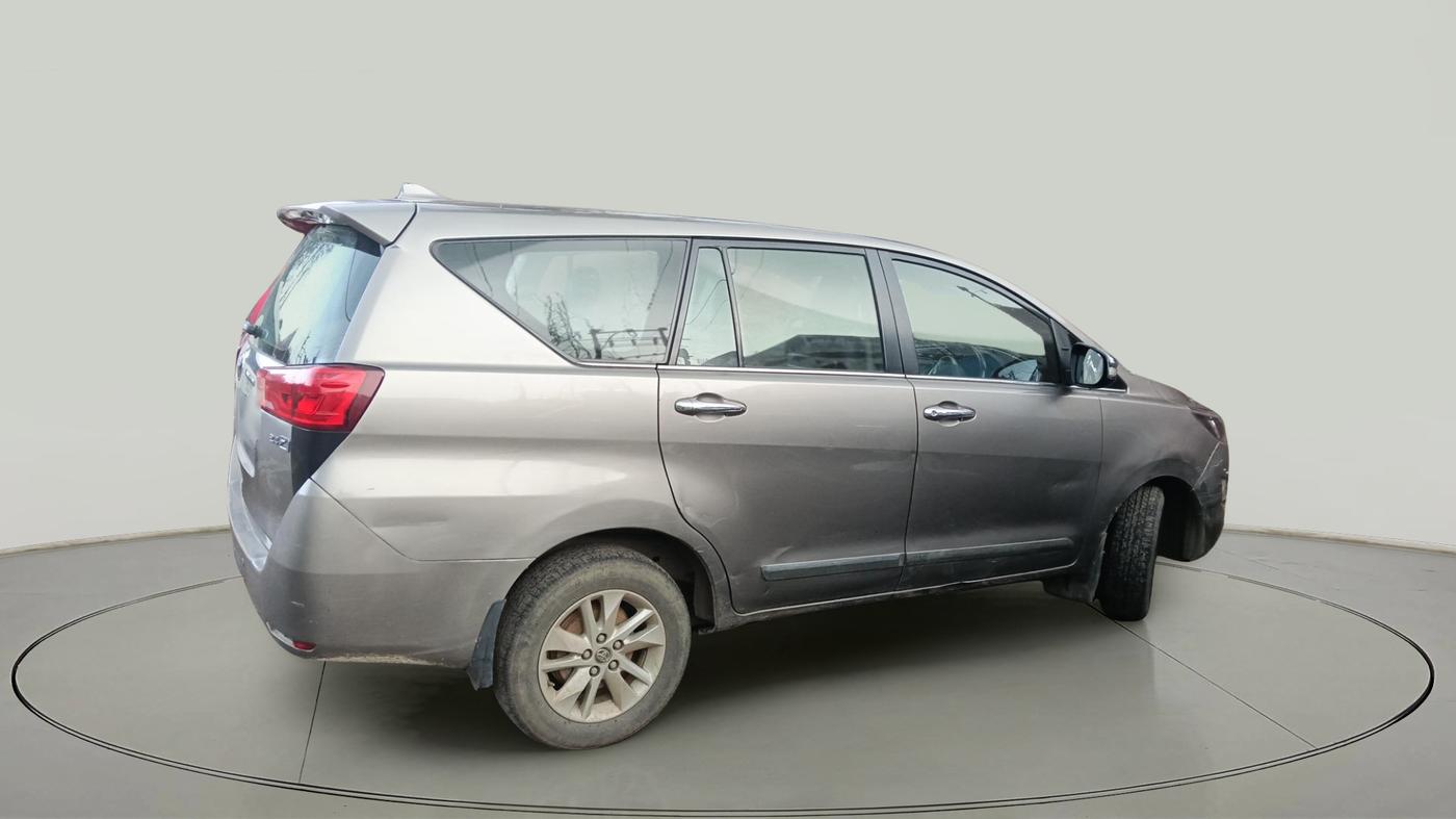 2017 Toyota Innova Crysta 2.4 ZX 7 STR, Diesel, Manual, 2,06,388 km, exterior