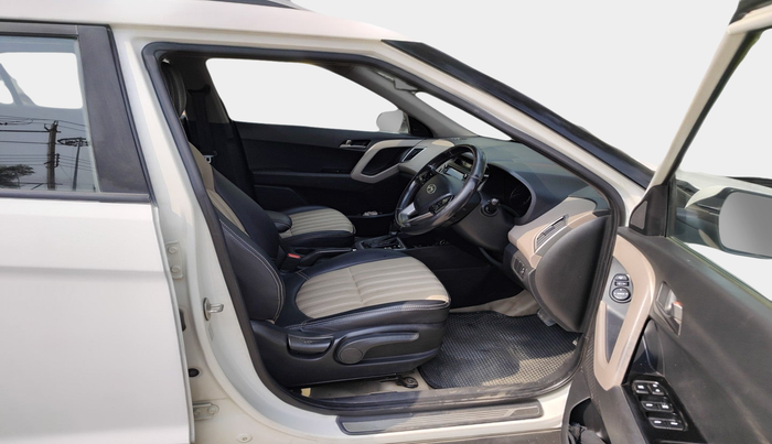 2017 Hyundai Creta SX PLUS AT 1.6 DIESEL, Diesel, Automatic, 1,88,000 km, interior