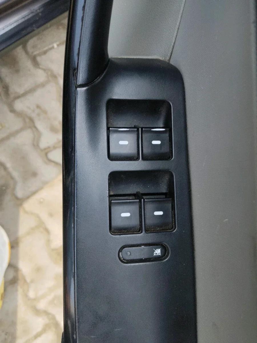 2016 Tata Tiago XZ PETROL, Petrol, Manual, 70,094 km, interior