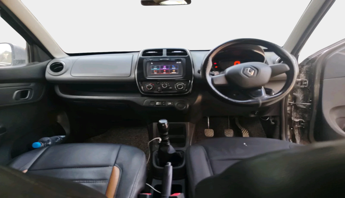 2018 Renault Kwid RXT 1.0, Petrol, Manual, 1,52,704 km, interior