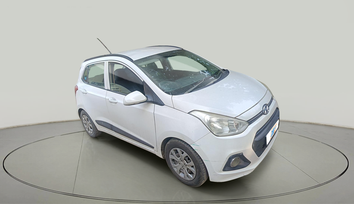 2016 Hyundai Grand i10 SPORTZ 1.2 KAPPA VTVT, Petrol, Manual, 2,43,119 km, exterior