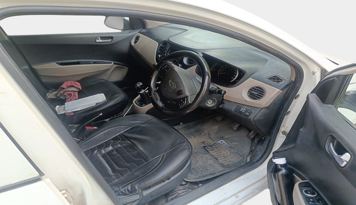 2016 Hyundai Grand i10 SPORTZ 1.2 KAPPA VTVT, Petrol, Manual, 2,43,119 km, interior