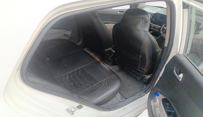 2016 Hyundai Grand i10 SPORTZ 1.2 KAPPA VTVT, Petrol, Manual, 2,43,119 km, interior