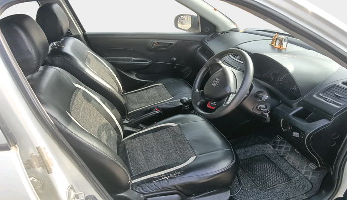 2013 Maruti Swift LXI, Petrol, Manual, 1,15,334 km, interior