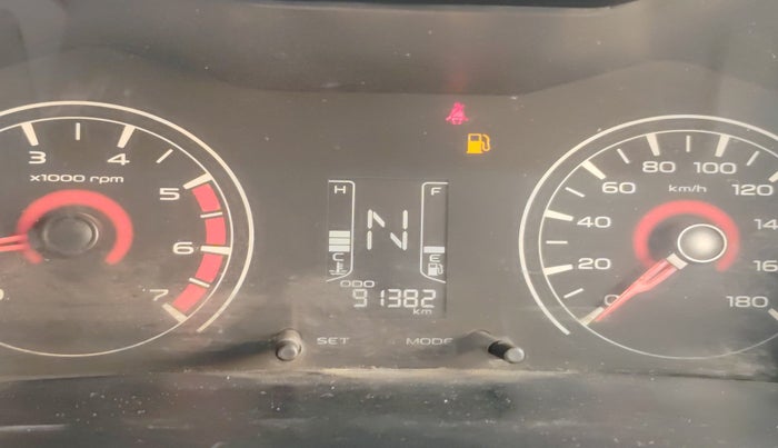 2016 Mahindra Kuv100 K4 D 6 STR, Diesel, Manual, 91,382 km, interior