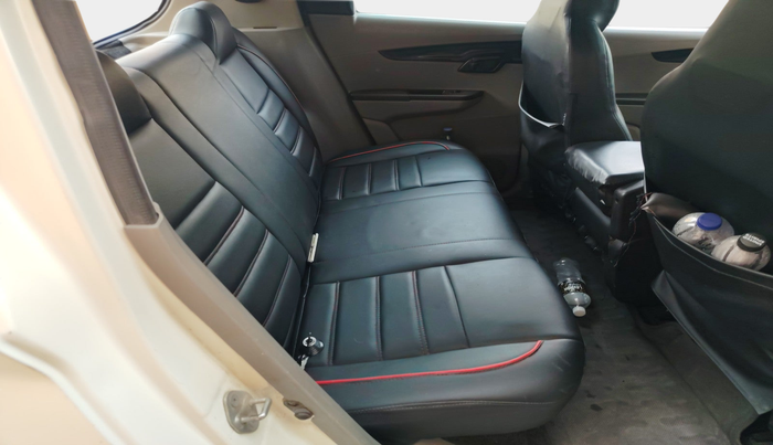 2016 Mahindra Kuv100 K4 D 6 STR, Diesel, Manual, 91,382 km, interior