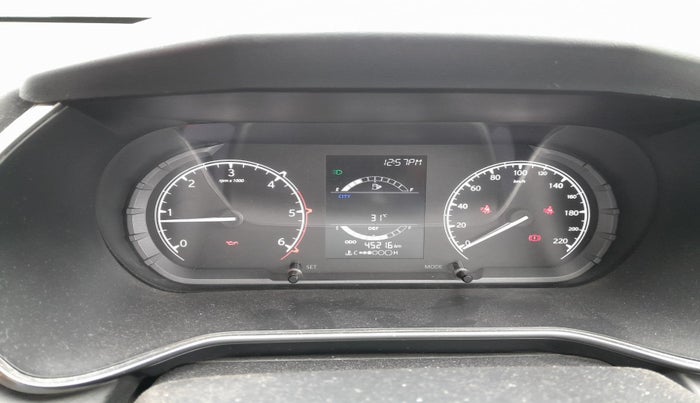 2022 Tata Harrier XT 2.0L KRYOTEC, Diesel, Manual, 45,216 km, interior