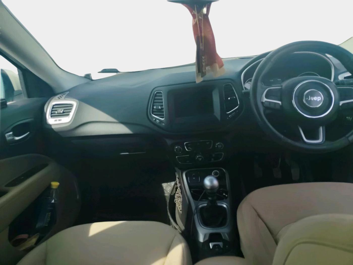 2017 Jeep Compass LONGITUDE (O) 2.0 DIESEL, Diesel, Manual, 1,27,406 km, interior