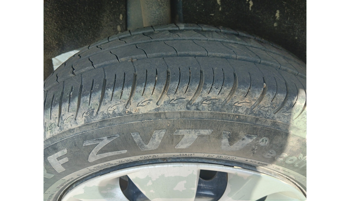 2018 Maruti Baleno DELTA PETROL 1.2, Petrol, Manual, 67,543 km, tyre