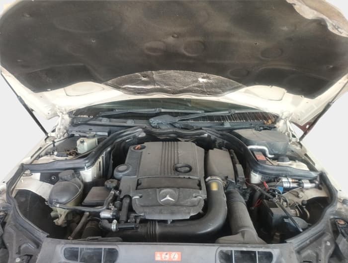 2011 Mercedes Benz C Class 200 CGI AVANTGARDE, Petrol, Automatic, 97,353 km, exterior