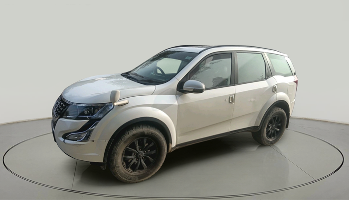 2018 Mahindra XUV500 W9, Diesel, Manual, 59,813 km, exterior