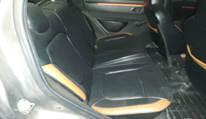 2017 Renault Kwid CLIMBER 1.0, Petrol, Manual, 1,49,308 km, interior