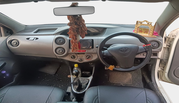 2011 Toyota Etios G, Petrol, Manual, 1,13,144 km, interior