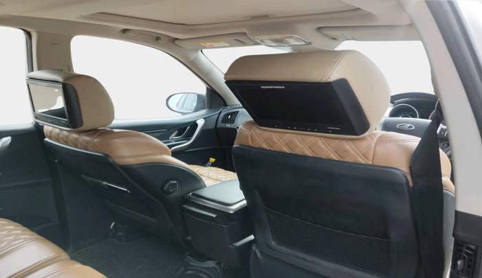 2018 Mahindra XUV500 W11 AT, Diesel, Automatic, 73,406 km, interior