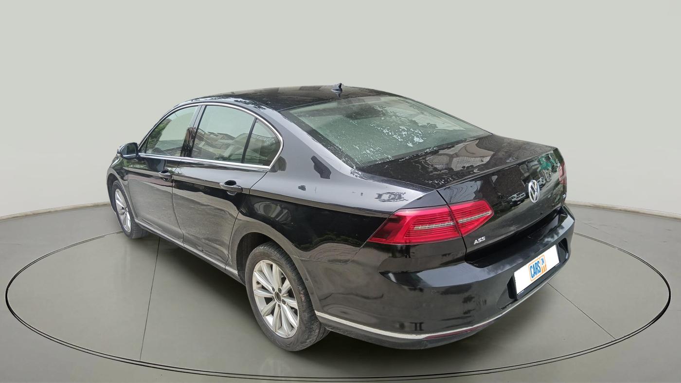 2017 Volkswagen Passat HIGHLINE DSG, Diesel, Automatic, 1,65,023 km, exterior